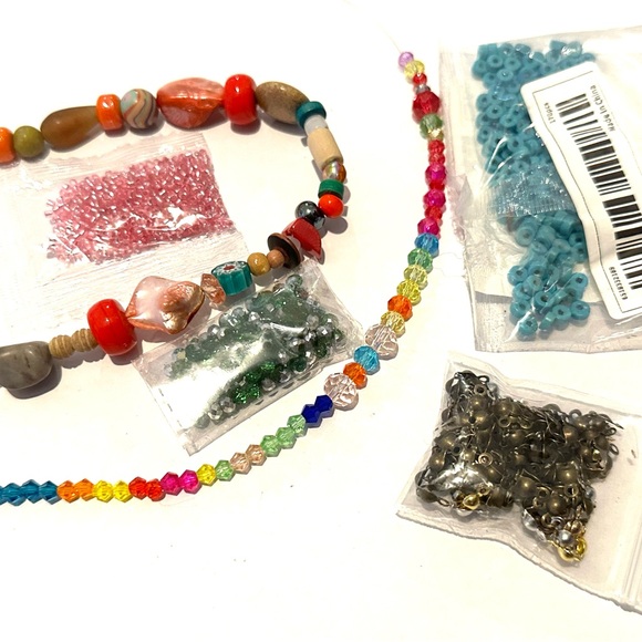 Other - Vibrant Bead Collection for Creative Crafting and Jewelry Making
